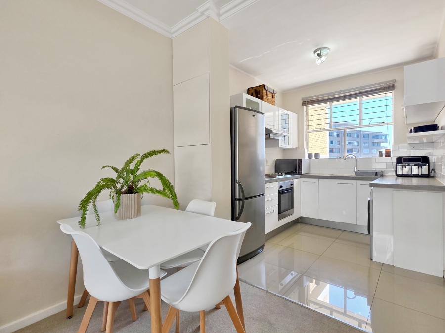 2 Bedroom Property for Sale in Sea Point Western Cape
